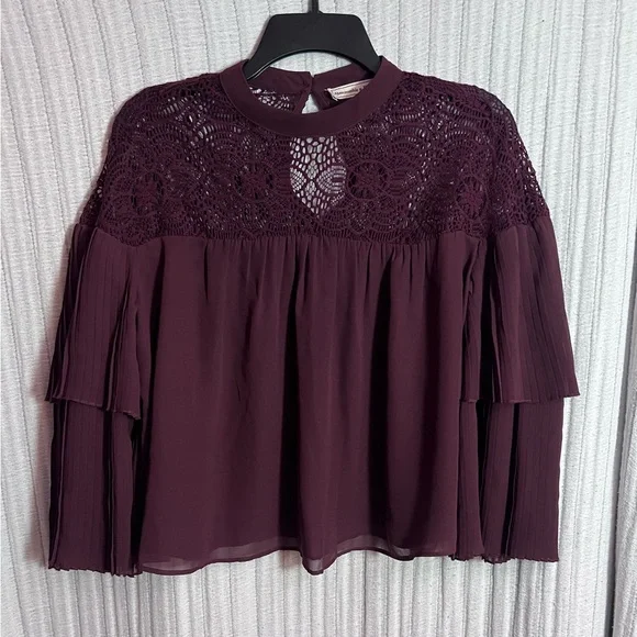Abercrombie & Fitch Burgundy Crochet Blouse - Picture 1 of 6